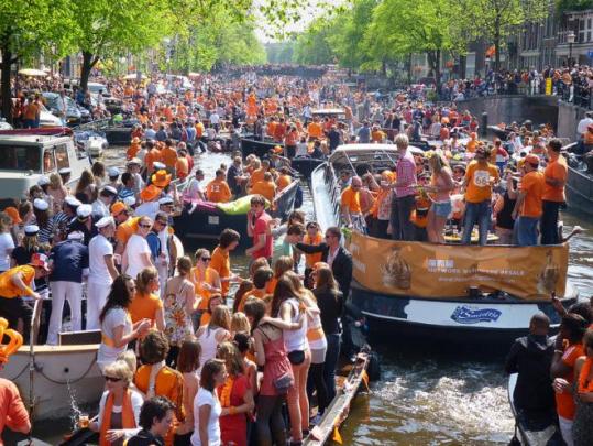 King's Day on the Amsterdam canals